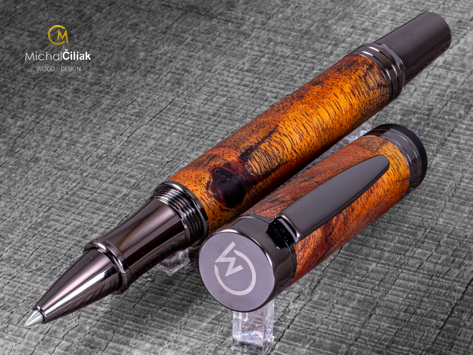 Dřevěné kuličkové pero Superior Mahagonová kořenice - Linear gunmetal