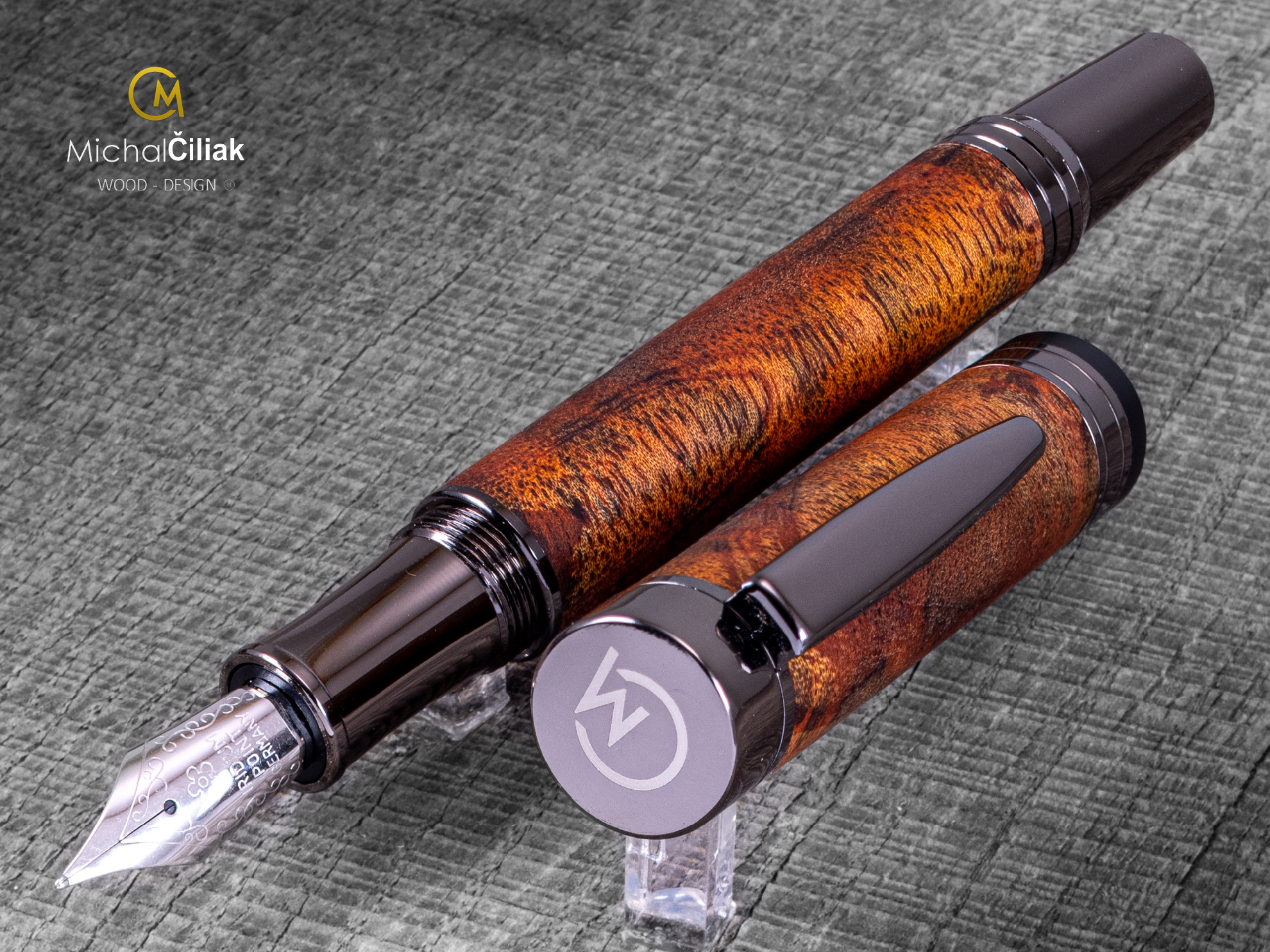 Dřevěné plnící pero Superior Mahagonová kořenice - Linear gunmetal