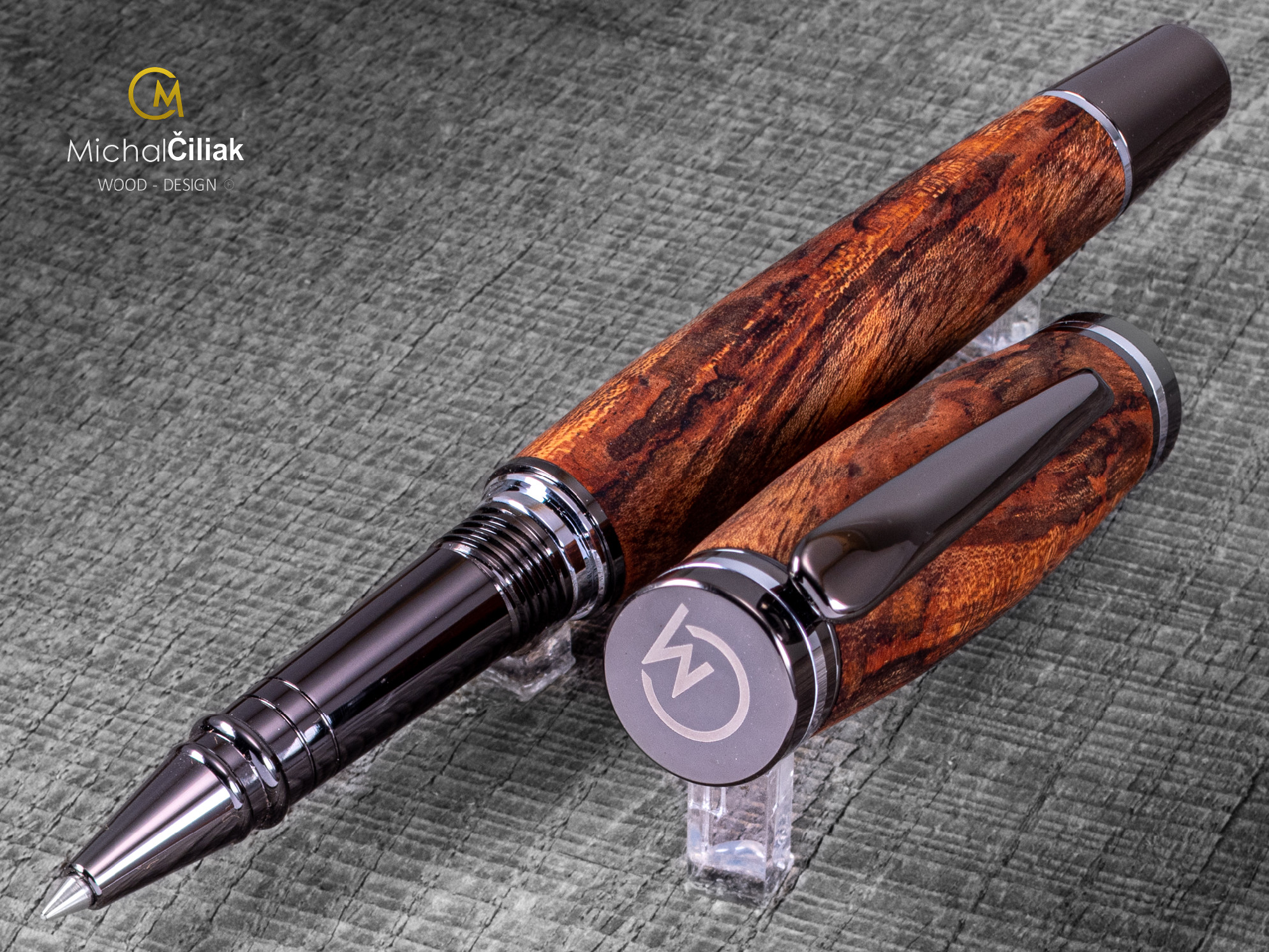 Dřevěné kuličkové pero Superior Mahagonová kořenice - Brilliance gunmetal chrome