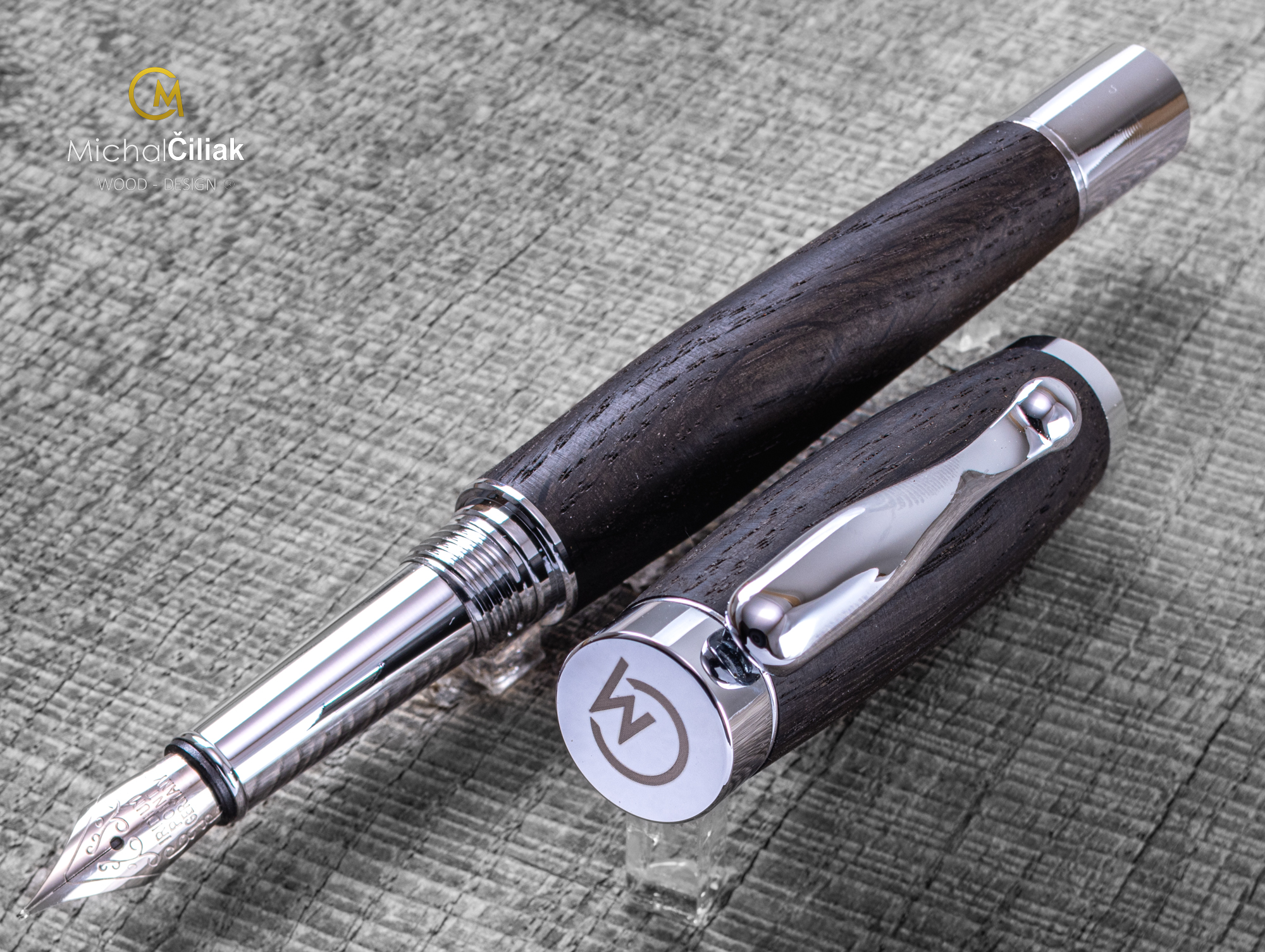 Wooden luxury fountain pen Superior Subfossil oak - Elegant silver
