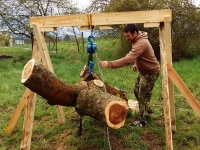 Holzschnitt im  Garten eines meiner Freunde. Danke für das Holz :)