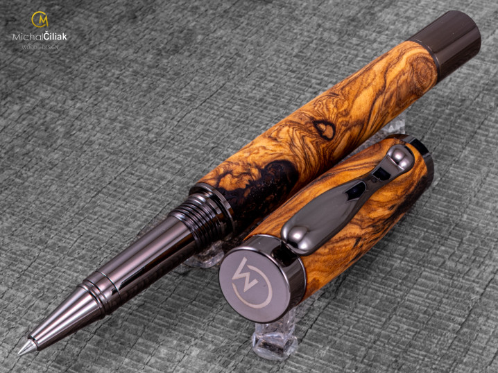 darek pro muze darkove pero s gravirovanim plnici kulickove drevene 1 3679