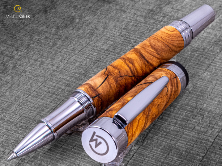 darek pro muze darkove pero s gravirovanim plnici kulickove drevene 1 3858