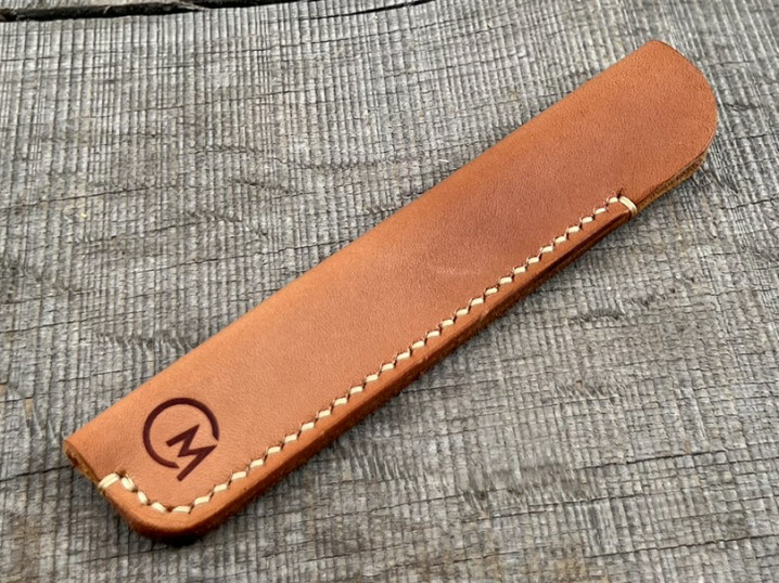 Traditionell hergestelltes, ledernes Etui für Drehkugelschreiber – Cognac