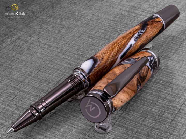 darek pro muze darkove pero s gravirovanim plnici kulickove drevene 1 4033