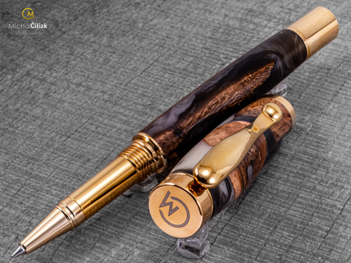 darek pro muze darkove pero s gravirovanim plnici kulickove drevene 1 4048