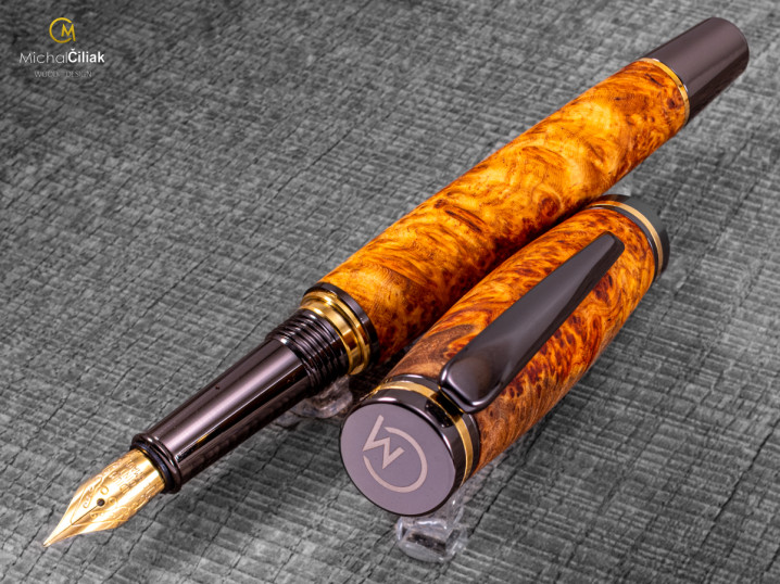 darek pro muze darkove pero s gravirovanim plnici kulickove drevene 1 4172