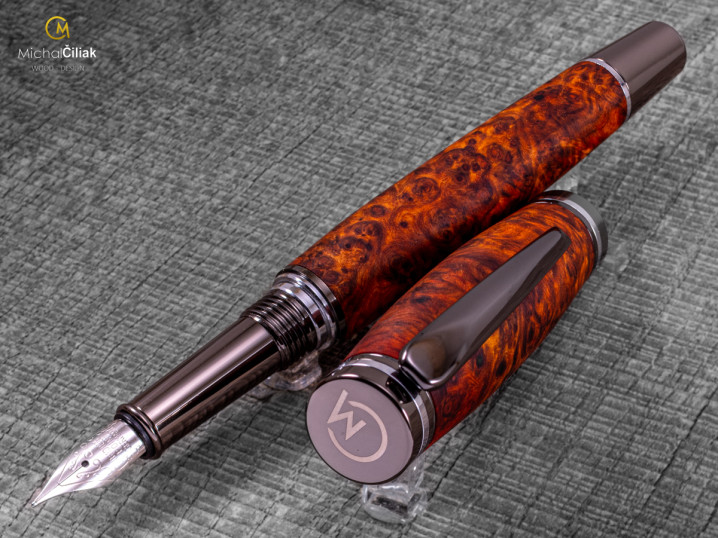 darek pro muze darkove pero s gravirovanim plnici kulickove drevene 1 4181