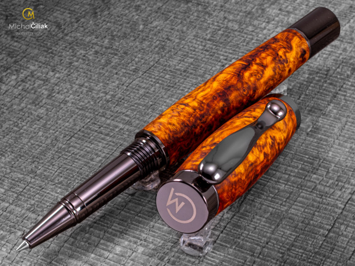 darek pro muze darkove pero s gravirovanim plnici kulickove drevene 1 4184