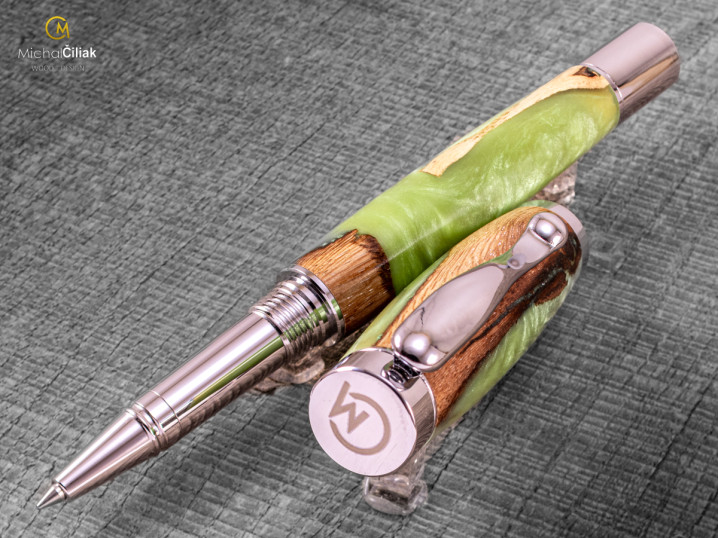 darek pro muze darkove pero s gravirovanim plnici kulickove drevene 1 4198