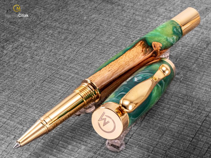 darek pro muze darkove pero s gravirovanim plnici kulickove drevene 1 4199