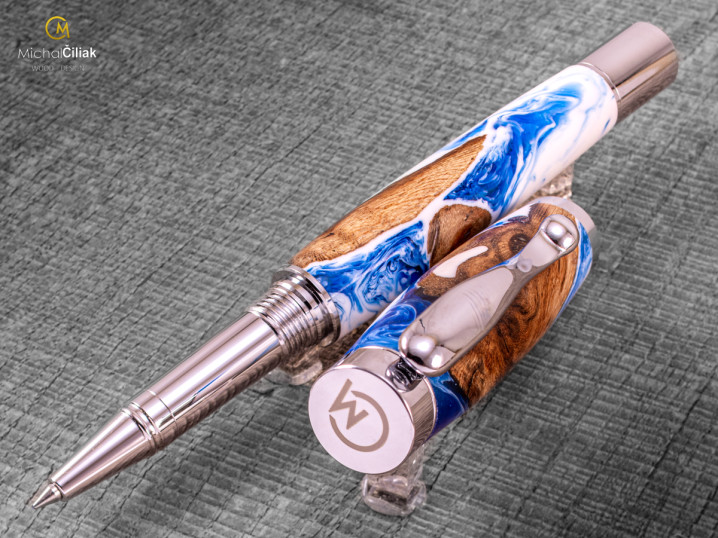 darek pro muze darkove pero s gravirovanim plnici kulickove drevene 1 4201