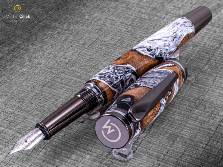 darek pro muze darkove pero s gravirovanim plnici kulickove drevene 1 4205