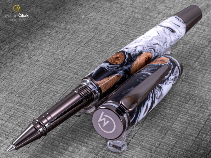 darek pro muze darkove pero s gravirovanim plnici kulickove drevene 1 4206