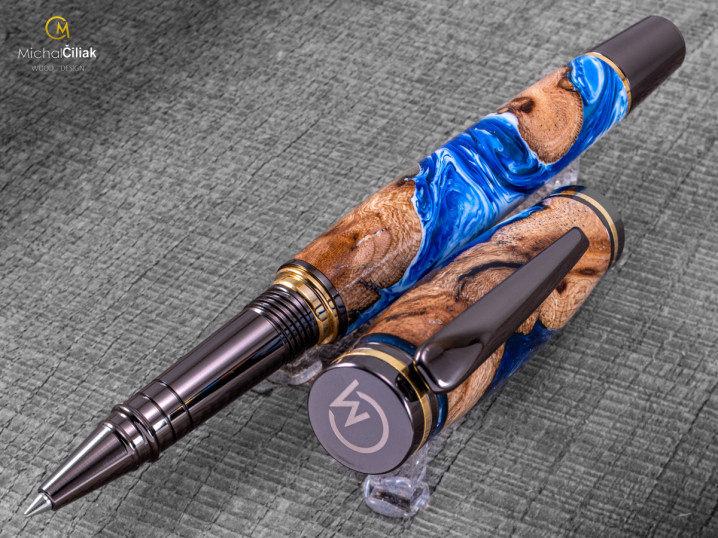 darek pro muze darkove pero s gravirovanim plnici kulickove drevene 1 4215