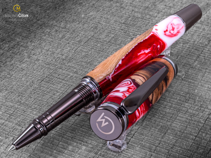 darek pro muze darkove pero s gravirovanim plnici kulickove drevene 1 4216