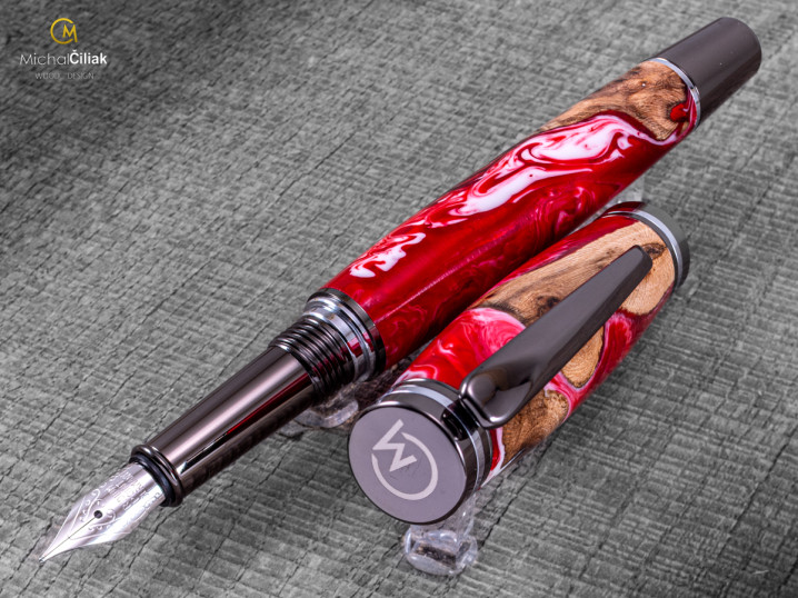 darek pro muze darkove pero s gravirovanim plnici kulickove drevene 1 4218