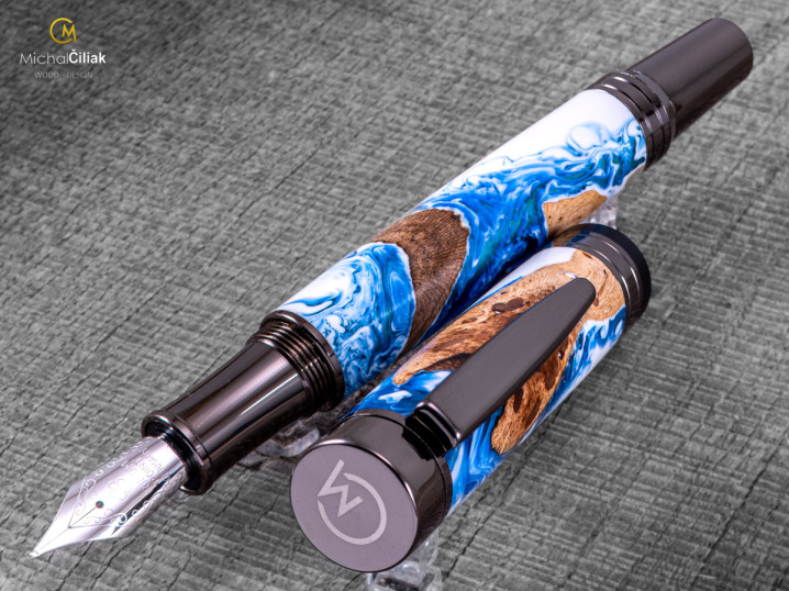 darek pro muze darkove pero s gravirovanim plnici kulickove drevene 1 LIN2