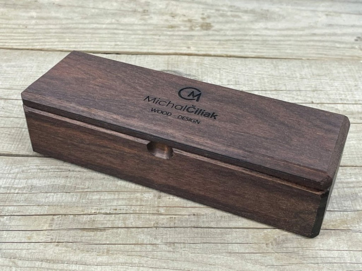 Holzkassette aus amerikanischer Walnuss