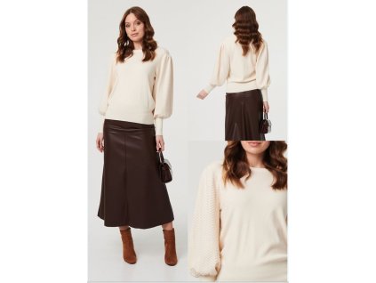 Dámsky krémový pulóver s balónovými rukávmi a jemným vzorom 22744