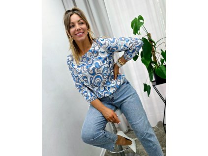 Štýlová blúzka s moderným abstraktným vzorom 23158