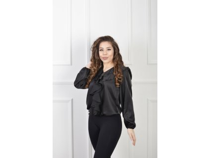 Elegantná čierna dámska blúzka s volánmi v saténovom vzhľade 23064
