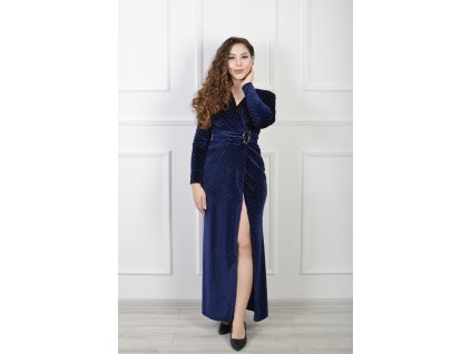 Elegantné zamatové maxi šaty modrej farby so zlatou sponou 23088