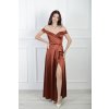 Dlhé hladké dámske šaty tehlovej farby s odhalenými plecami 22347