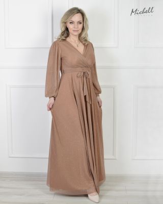 🌟 Elegantné trblietavé šaty v teplom hnedom odtieni. Viazanie v páse, jemný objem rukávov a V výstrih pre ženskú siluetu....