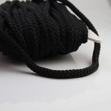 šňůrka kulatá hrubá PES 12mm černá 400325 (2)