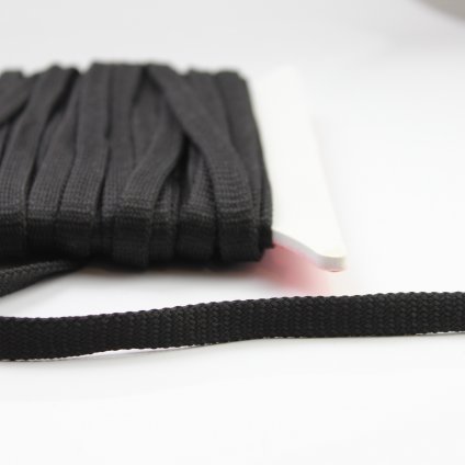 šňůrka plochá PES 12mm černá