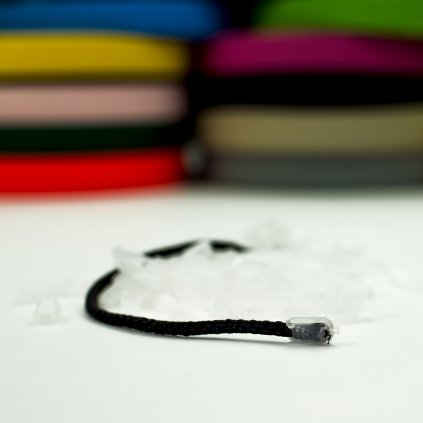 koncovka šňůrky plochá plastová cvakací (3)