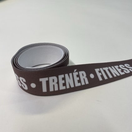 830105 trenér fitness na hnědé