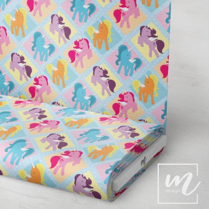 717033 jednorožci barevní látka 3