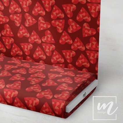 757022 srdce na tmavě červené látka 3