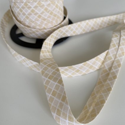 šikmý proužek bavlna 18mm smetanové káro 700089