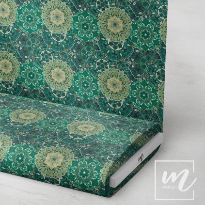 729023 mandala na tmavě zelené látka 3