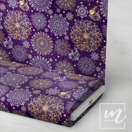 729027 mandala bílo zlatá na fialové látka 3