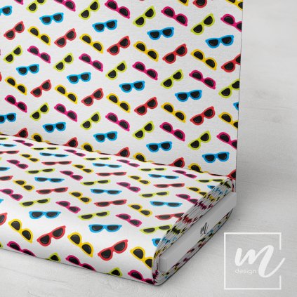 728045 sluneční brýle na bílé látka 3