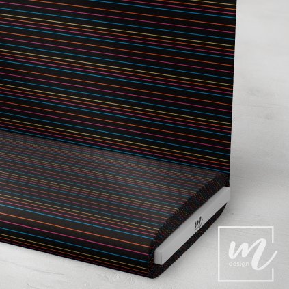 746101 pruhy 2mm nepravidelné na černé