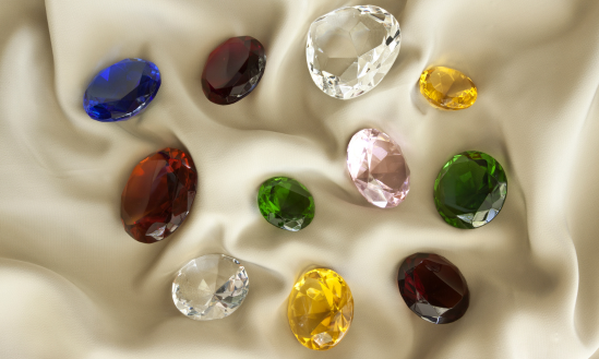 Jak odlišit pravé drahokamy od falešných