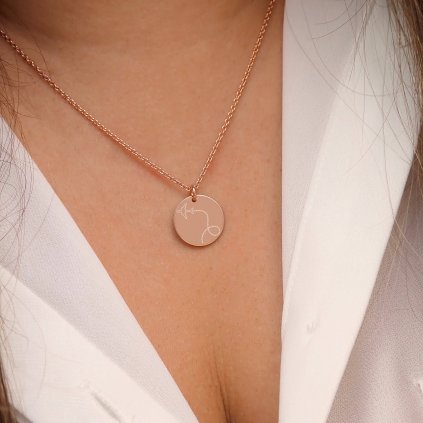 rose_gold_medailonek_s_gravirovanim