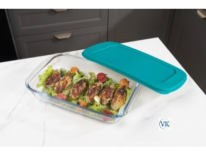 2200 ml-es négyzetes hőálló üveg ételtároló sült húsos étellel, levehető tetővel