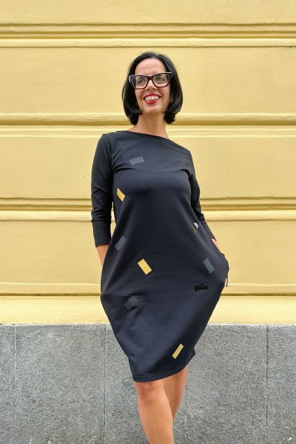 MikeladaLuka-upletove-saty-potisk.jpg