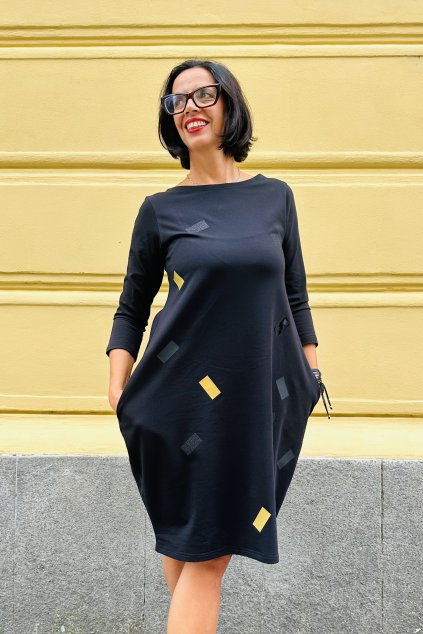 MikeladaLuka-upletove-saty-potisk.jpg