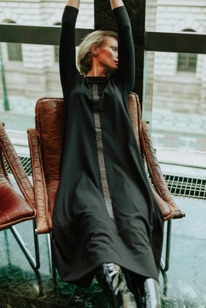 779 AQKM maxi úpletové šaty glitter (Velikost XXXL)