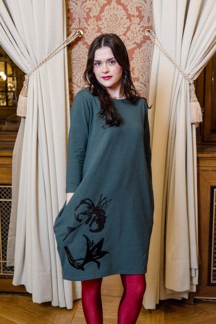 A2612 Transformative Teal barva roku 2026 mikela da luka (6)