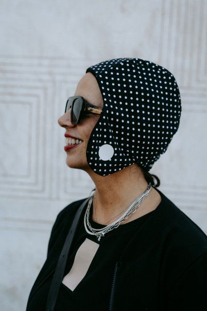 Short Black Dots