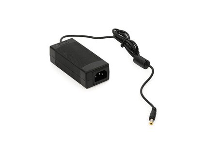 Napájecí adapter: 9 VDC, 3A (2,1/5,5 mm)