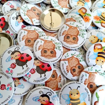 Odznaky na mieru pre deti od učiteľky (1)